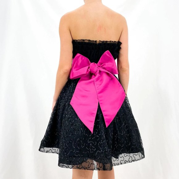 Betsey Johnson Black Sequined Dress Y2k Pink Bow Size 4 - like new - Picture 2 of 7